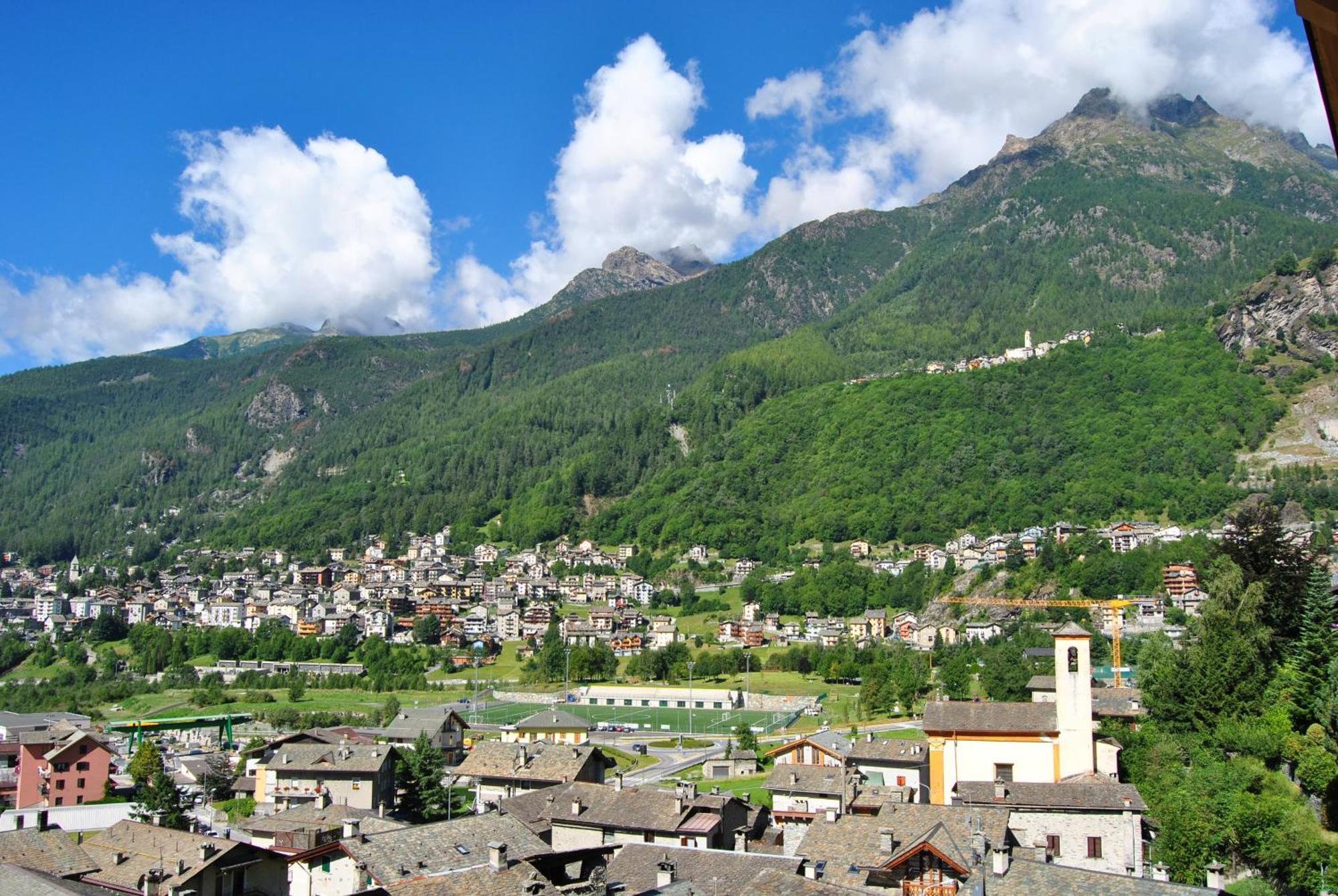 Casa Vacanza La Rocca Chiesa in Valmalenco Exterior foto